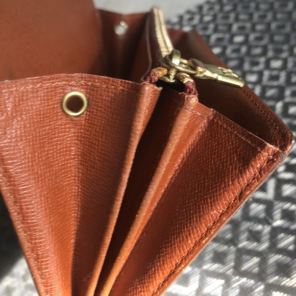 Lv wallets SOLD - Picture 8 of 10